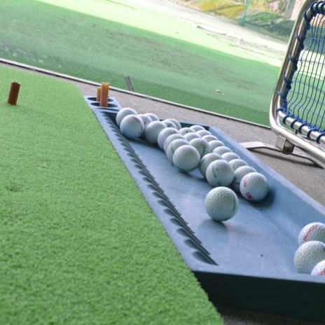 ゴルフ練習場 9/2（土） ウレタンカバー２ピースボールのニューボールを投入しました。